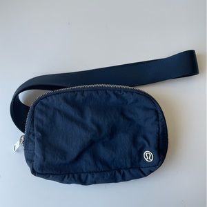 Lululemon Everywhere Belt Bag (1L)